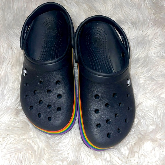 CROCS- Crocband Rainbow Crocs rainbow  platform crocs like New Size -W-9 M-7 - Picture 1 of 4